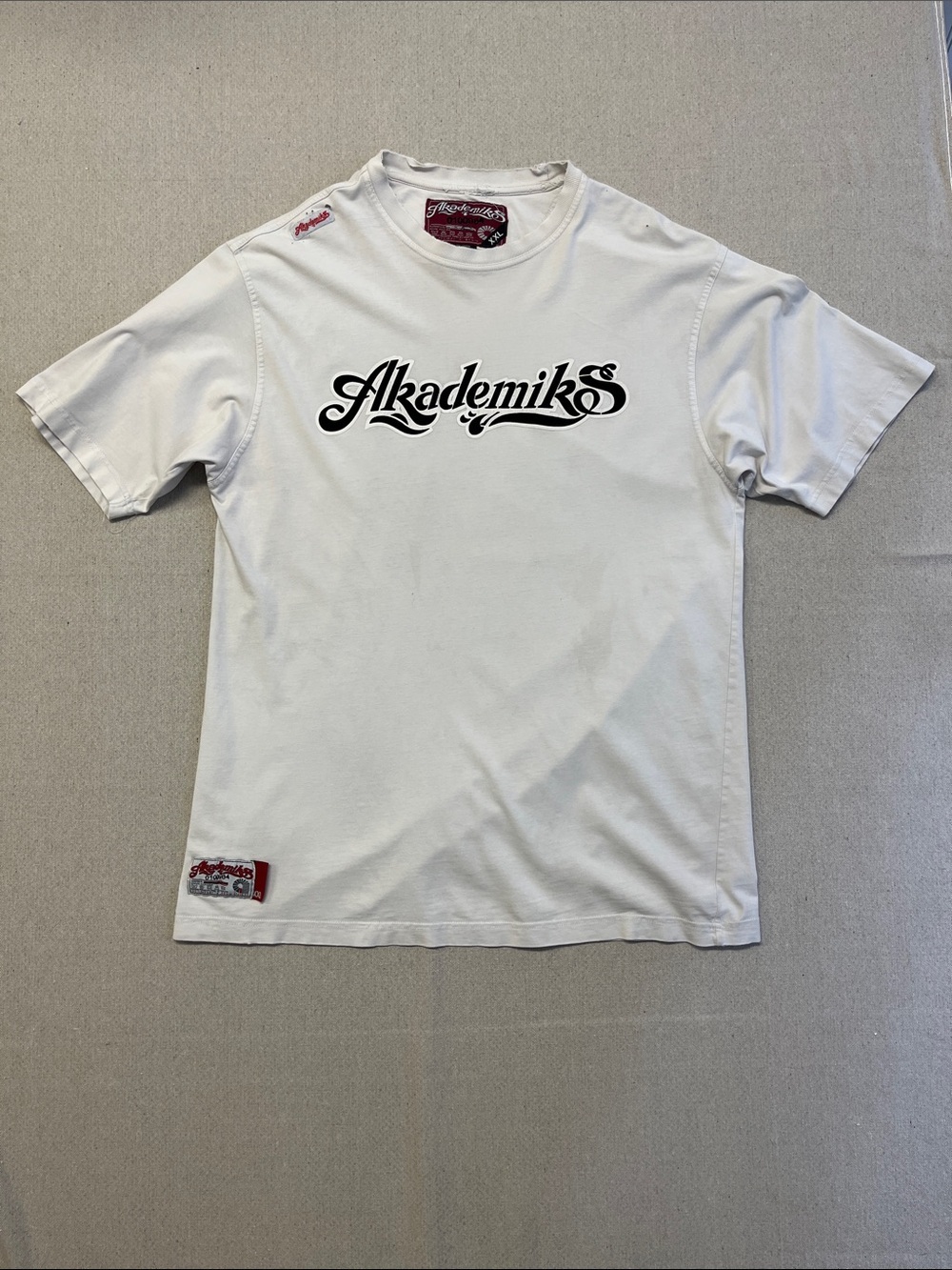 Akademiks Y2K White Graphic Logo Tee XXL Distressed Streetwear